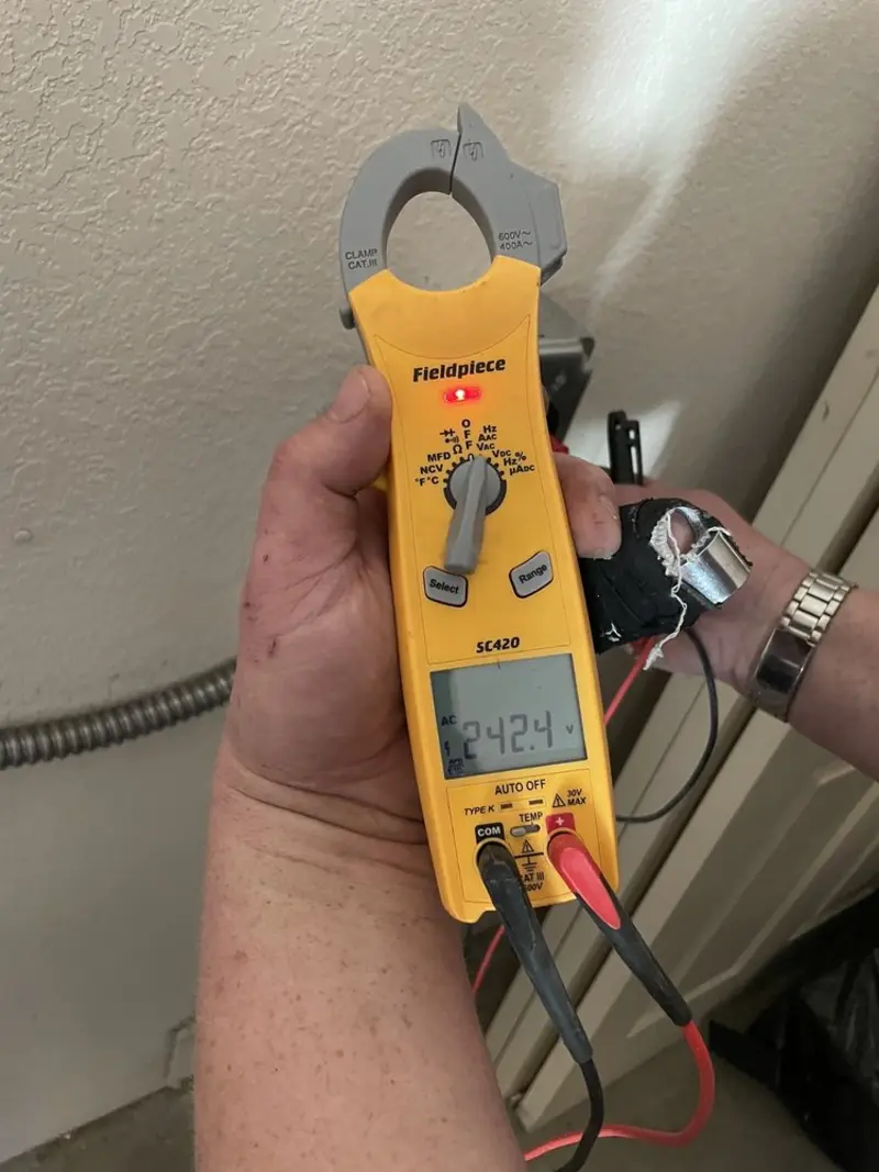 Voltage testing with clamp meter during Generator Installation in Moorestown